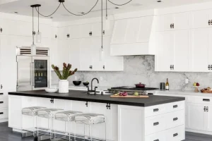 Kitchen remodeling in white tones